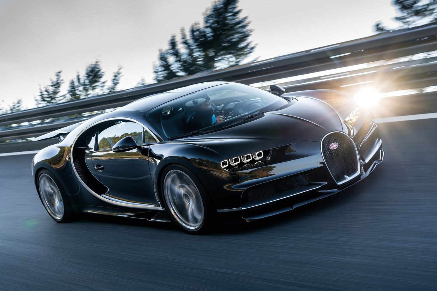 Bugatti-Chiron_2017_1600x1200_wallpaper_0b | Vezess | Vezess