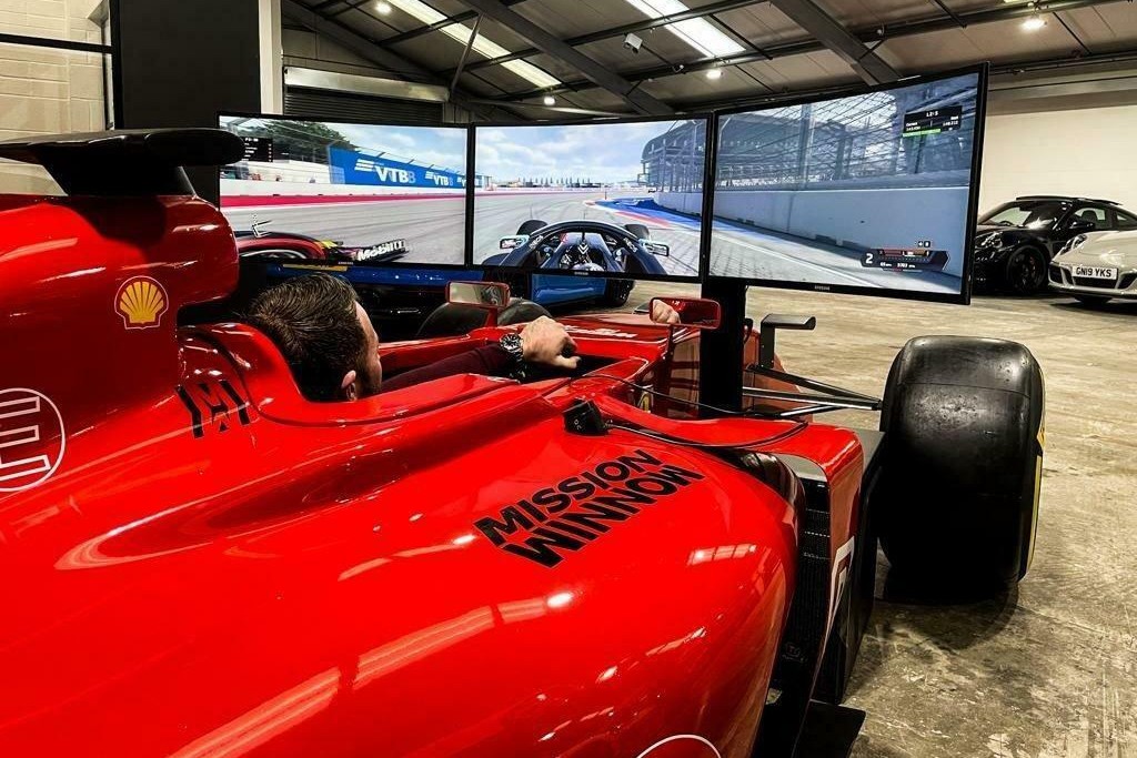 ferrari-f8-f1-szimulator-4 | Vezess | Vezess