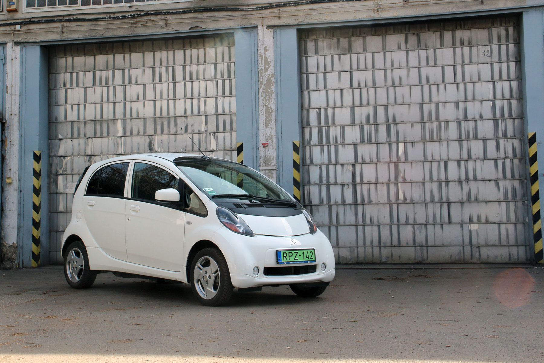 hasznalt_mitsubishi_imiev-29 | Vezess | Vezess