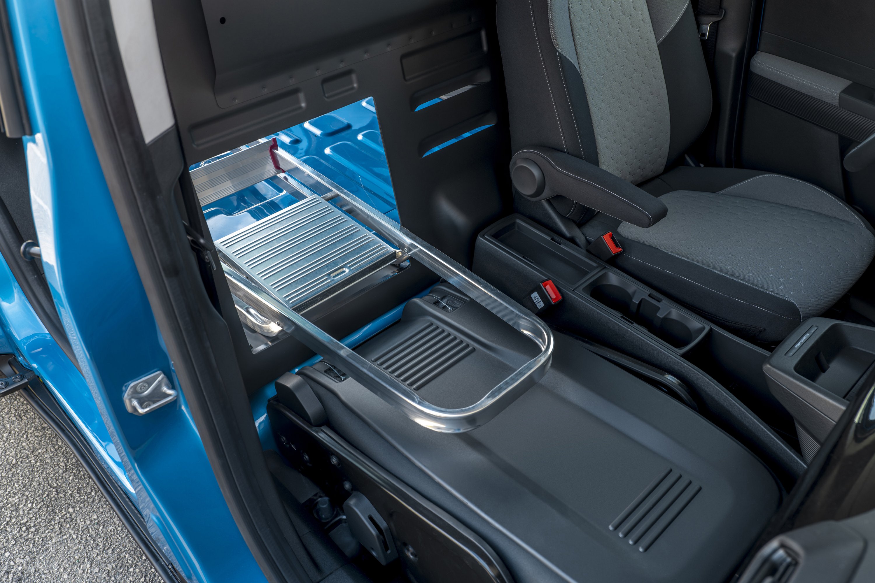 Ford Pro Delivers Next Level of Commercial EV Leadership with Sm | Vezess | Vezess