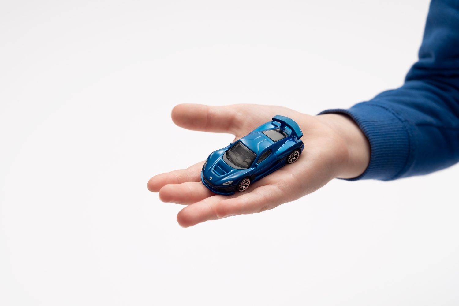 rimac-nevera-x-mattel-hot-wheels-2 | Vezess | Vezess