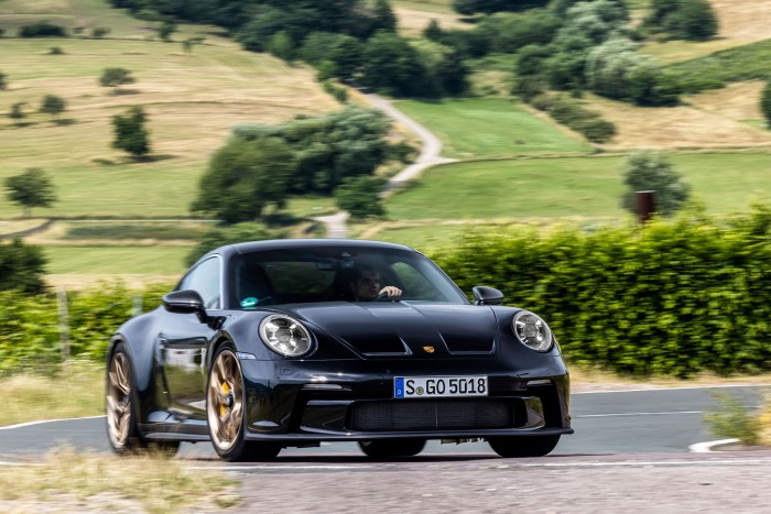 Magyar ésszel alig felfogható ez a Porsche 18 | Vezess Magyar ésszel alig felfogható ez a Porsche 18