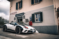 Készít még valamelyik gyártó V10-es motort? 4