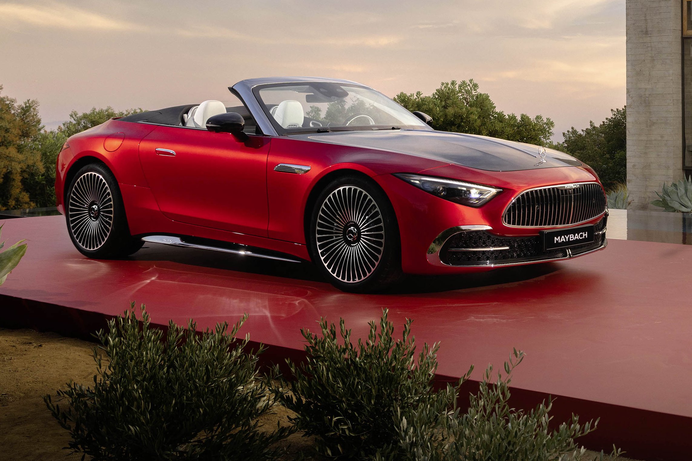 Der neue Mercedes-Maybach SL Monogram Series für das ultimative Open-Air-Erlebnis
The new Mercedes-Maybach SL Monogram Series, for the ultimate open-air experience | Vezess | Vezess
