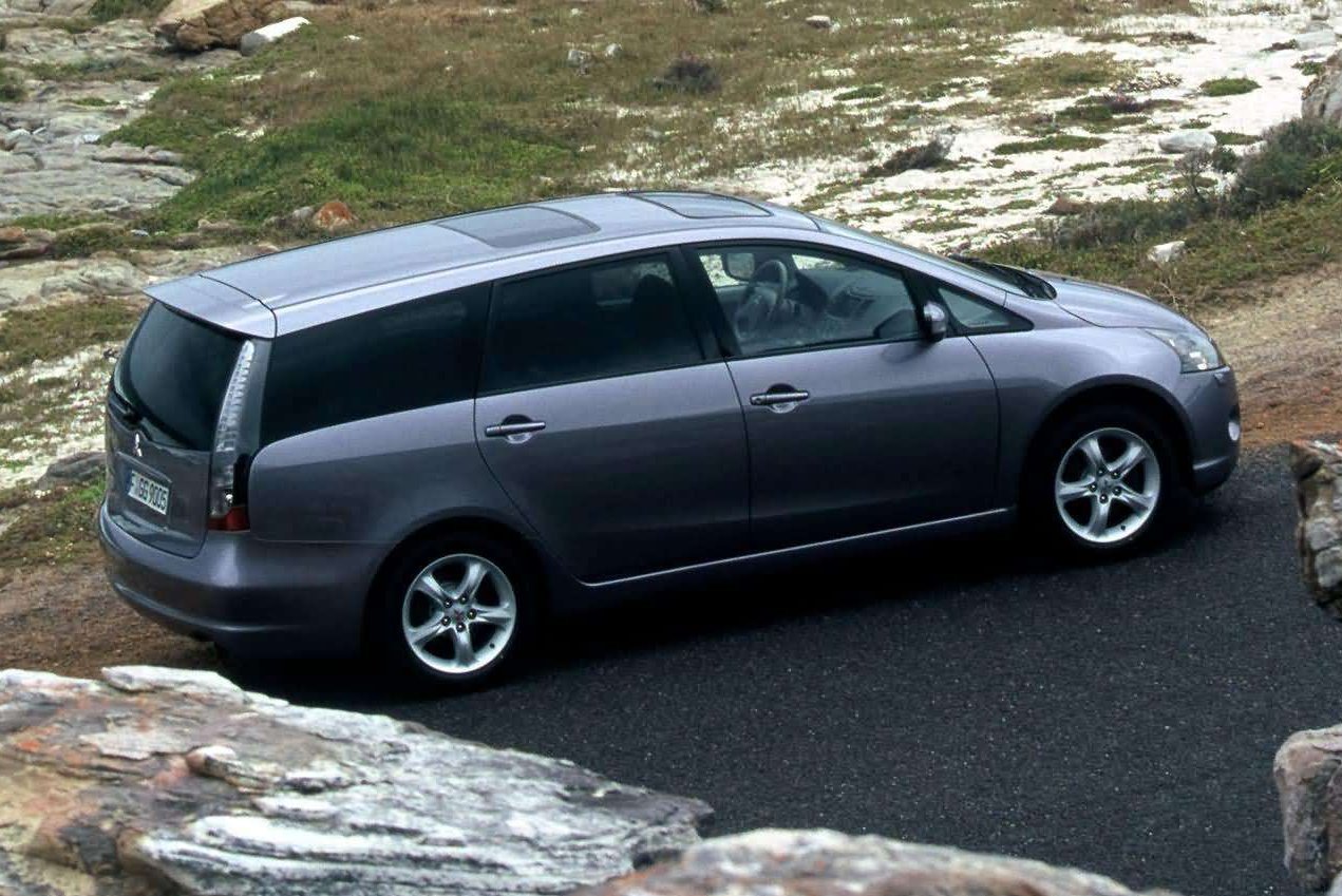 mitsubishi-grandis_european_version-2004-hd-2399ab711ba7cf16499e2996e361e0d0aee8ae8b9 | Vezess | Vezess