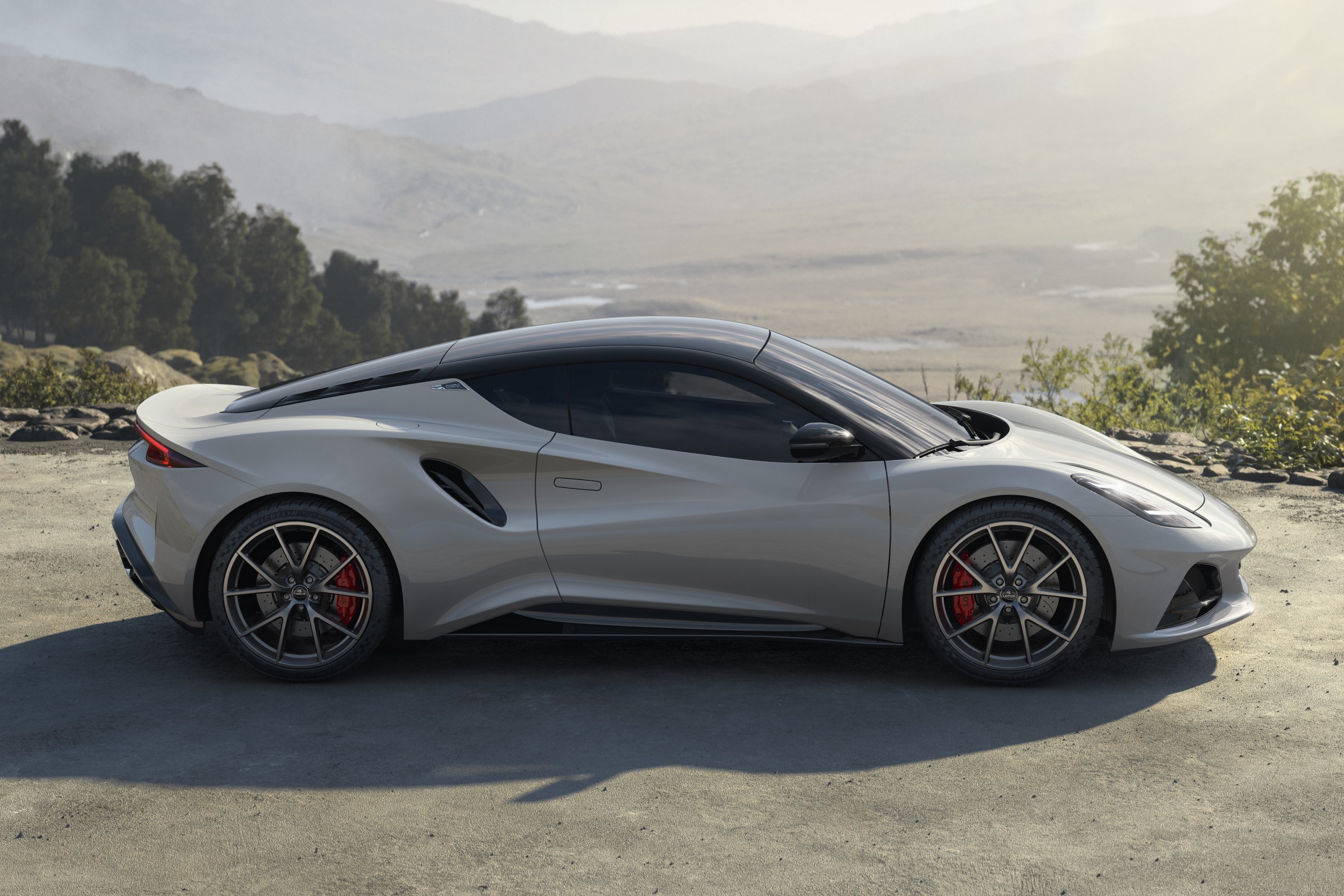 lotus-emira-turbo-se-zinc-grey | Vezess | Vezess