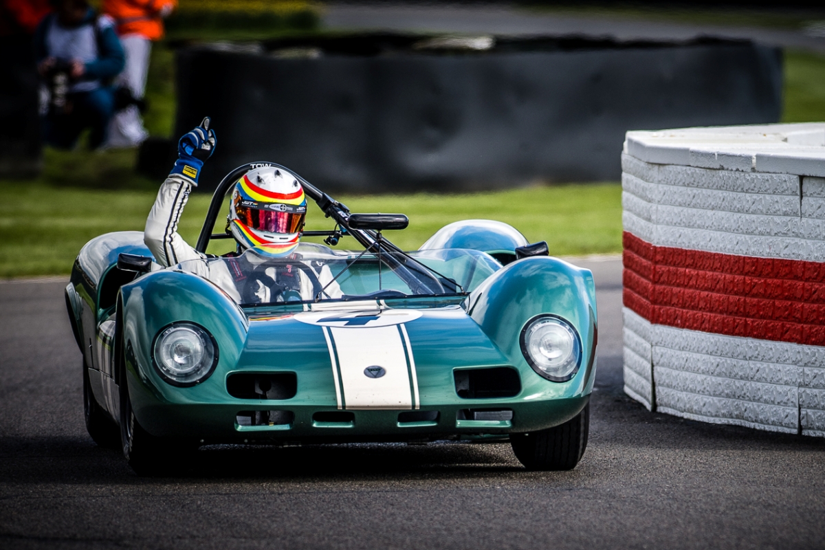ve25_r004-1965-elva-bmw-mk-8_501-1 | Vezess | Vezess