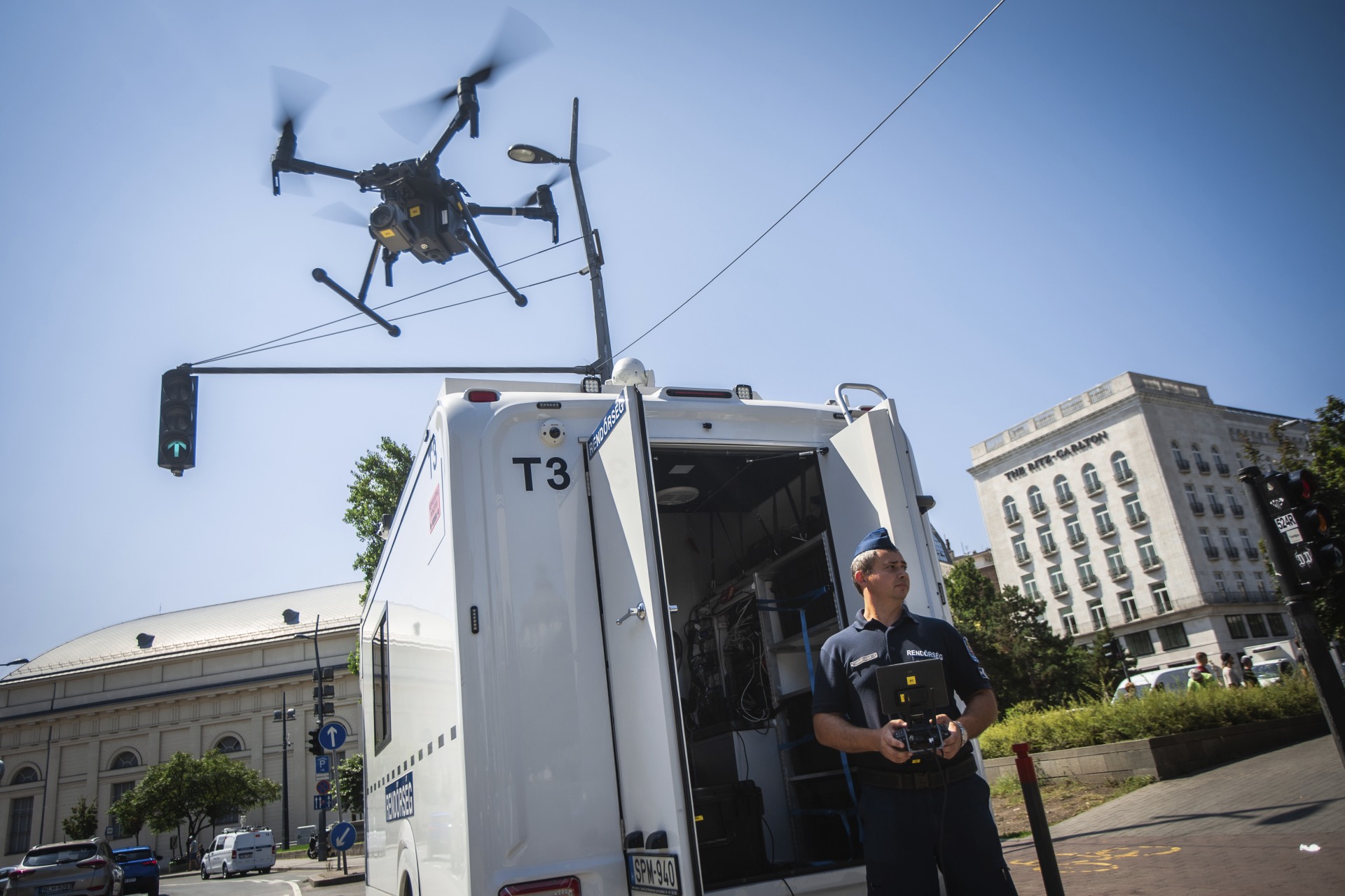 dron1 | Vezess | Vezess