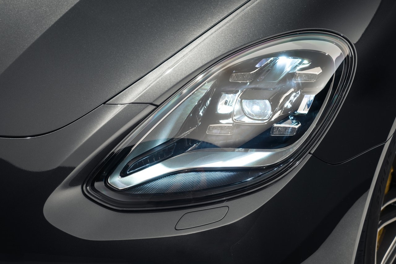 porsche-panamera-2017-8 | Vezess | Vezess