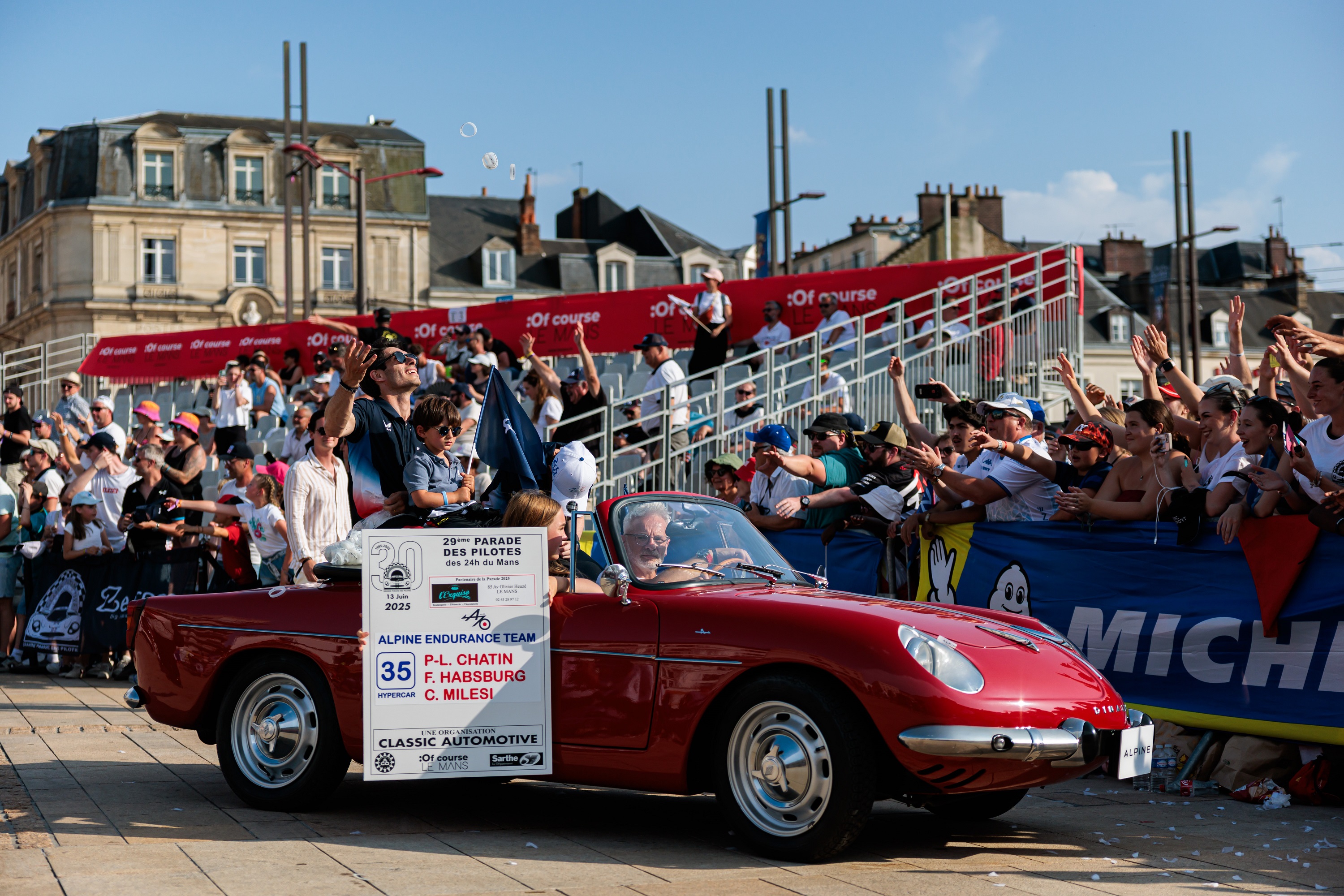 24 HEURES DU MANS 2025 - DRIVERS PARADE | Vezess | Vezess