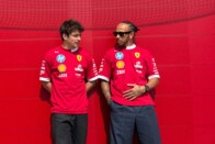 Lélegzetelállító ritkaságot újított be az F1-es győztes 6